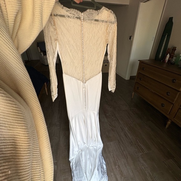 Pronovias Rachel Wedding Dress Size 4 - Picture 10 of 11